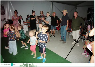Újra itt van III.