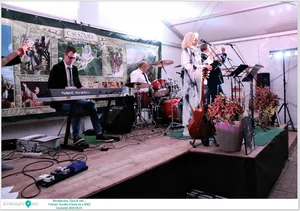 Képek: Útirány Fellépő: Kováts Kriszta és a MIEZ