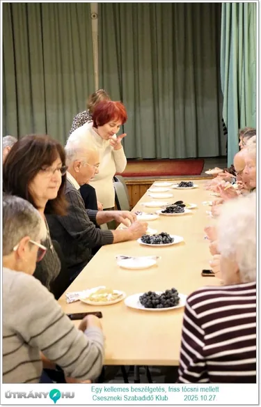 2025.10.27. Egy kellemes beszélgetés, friss tócsni mellett